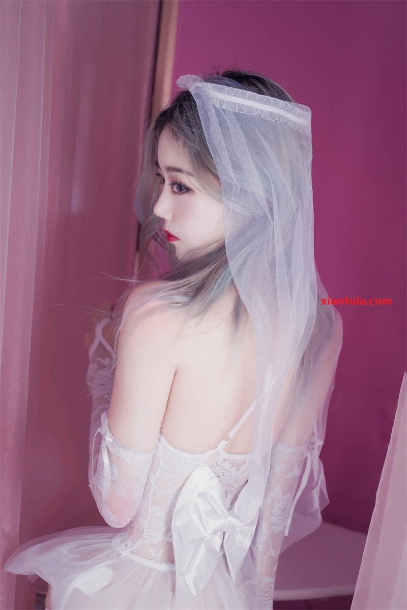 Eloise软软定制蓝色毛衣，闪烁的星星，你也会心动！