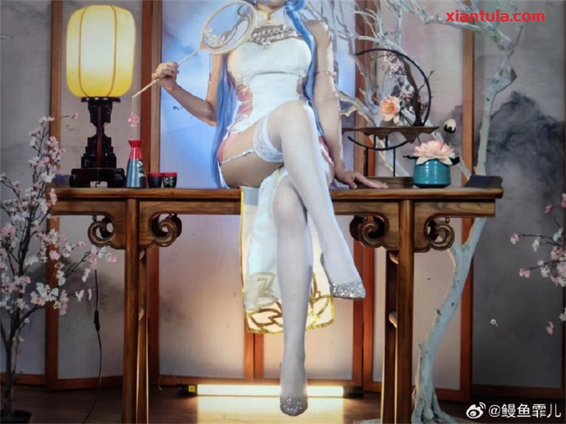 鳗鱼霏儿图片全部大放送，她的个人简介惹遐想