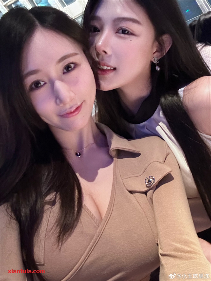 小玉吃果冻照片大全,早期维密图片大揭秘 小玉吃果冻照片大全,早期维密图片大揭秘