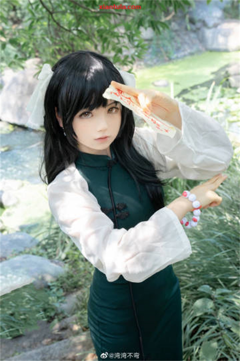 湾湾不弯图集全图分享，热情的荷花池少女