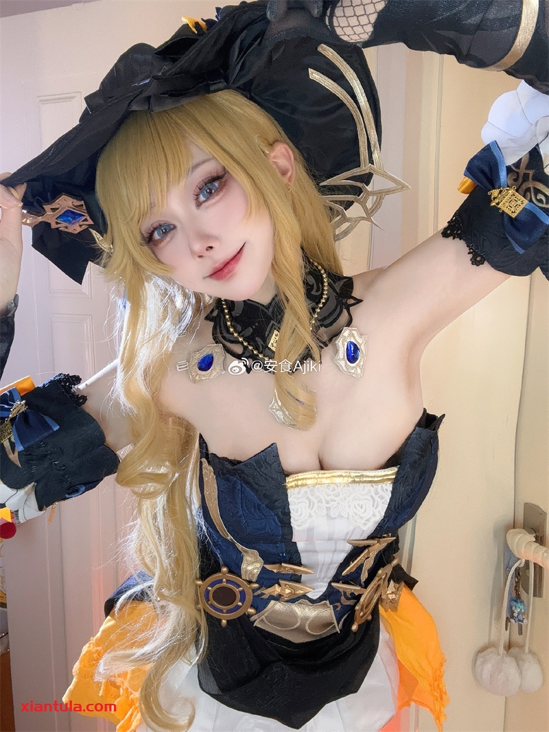 安食ajiki白猫猫的图片分享，身材与美貌的双重震撼