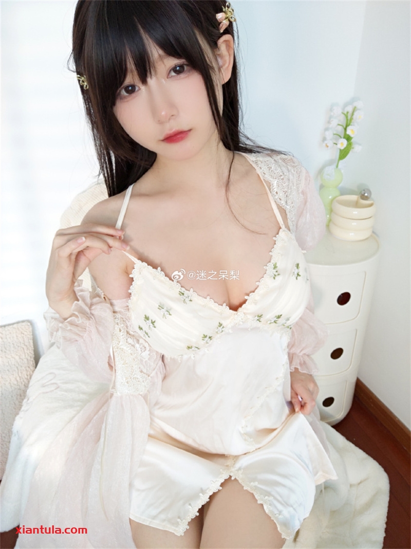 迷之呆梨高清壁纸图片，路人女王系列的浪漫交织