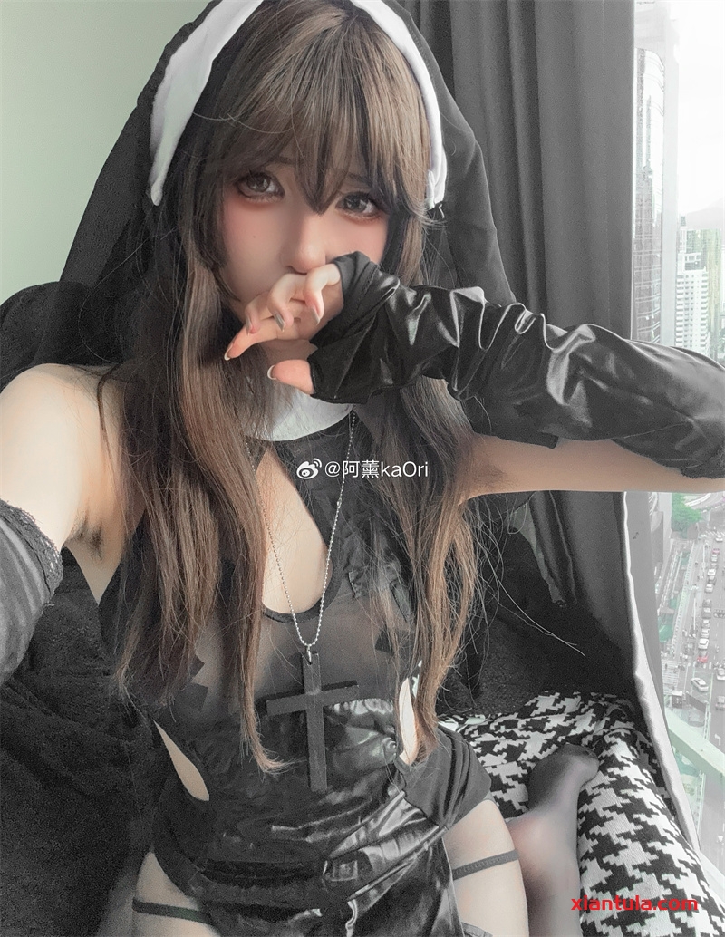 阿薰kaOri：从短发少女到二次元女神的逆袭之路