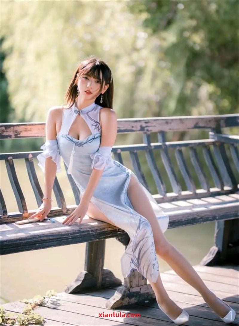 陆卿卿kyokyo：二次元宅舞女孩的艺术之旅与图片代表作赏析