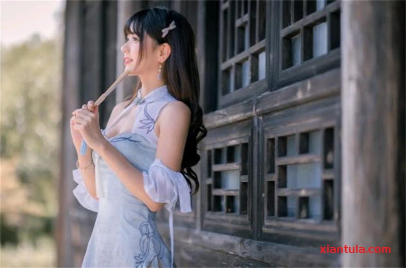 陆卿卿kyokyo：二次元宅舞女孩的艺术之旅与图片代表作赏析