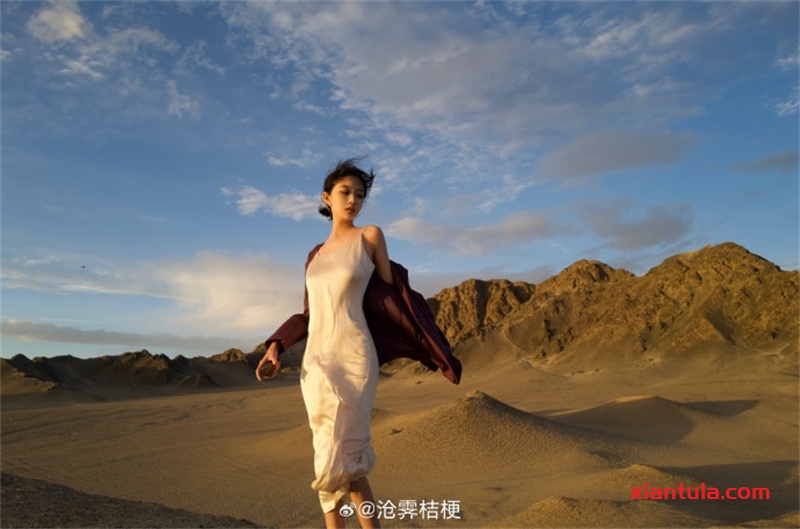 沧霁桔梗精美图片盘点:分手费事件后如何重回舞台中央? 沧霁桔梗精美图片盘点:分手费事件后如何重回舞台中央?