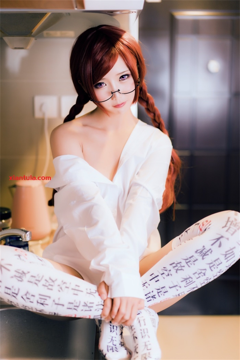 面饼仙儿个人资料、争议事件及经典作品盘点：揭秘COS圈闪耀之星