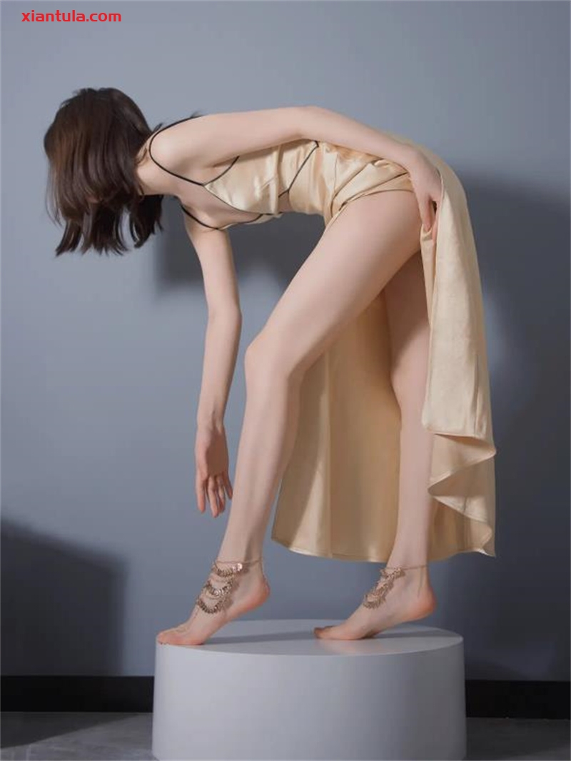 禅院熏百变造型大公开!从女仆到电竞女神,这颜值太犯规了! 禅院熏百变造型大公开!从女仆到电竞女神,这颜值太犯规了!